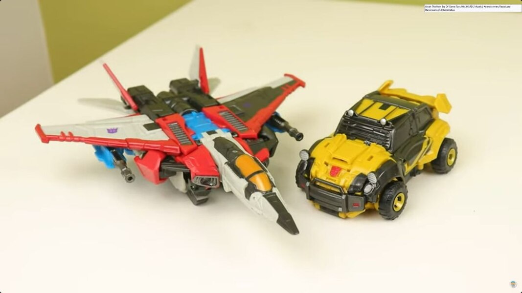 Image Of Reactive Bumblebee & Starscream 2 Pack In Hand From Transformers Game Toys  (25 of 37)